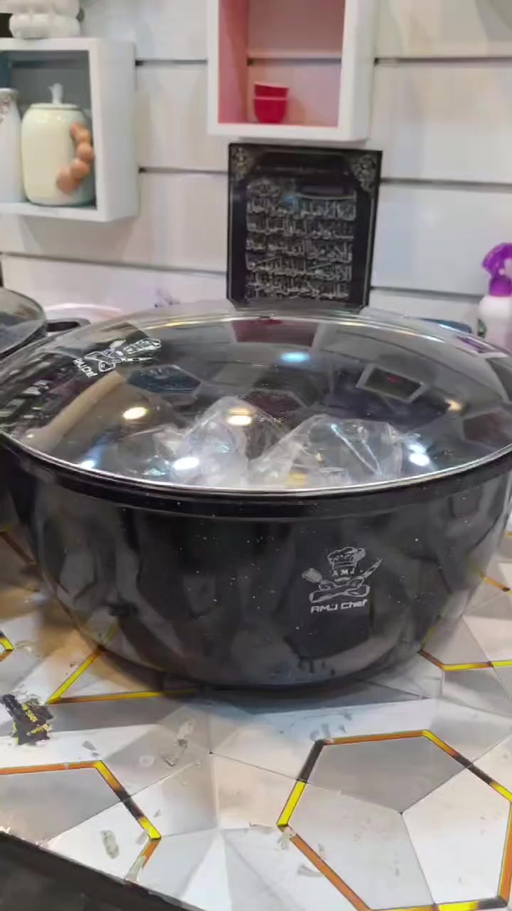 ب35 فقط ماركه AMJ 
حجم 44 ماركه الشيف ضمان 5 سنوات
زيتي وقاعده ليزريه شكل وجمال وجوده


**إذا كنت صاحب هذا الإعلان وتريد حذفه لأي سبب، رجاءا أرسل رسالة إلى الدعم الفني**