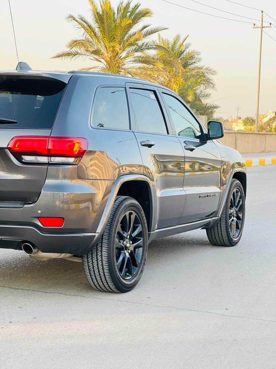 سلام عليكم ورحمة الله وبركاته 
جيب لاريدو مديل 2021اصل بسمنه  السعر 248
سياره فول موصفات جنطه كهربائية بصمه أبواب تشغيل عن بعد ويل كب 20 كشن جلد + كهربائي حساسات رادرات ديل شاشه 6 سلندر 5 راكب 2  سياره ستخدام شخصي سياره عل  وضع شركه حيل جديده  ماشيه فقط 50  الحادث فقط بنيد وطرف جاملغ مكان سياره مركز الناصريه حي الفداء رقمي *********** ناصرية, ذي قار
