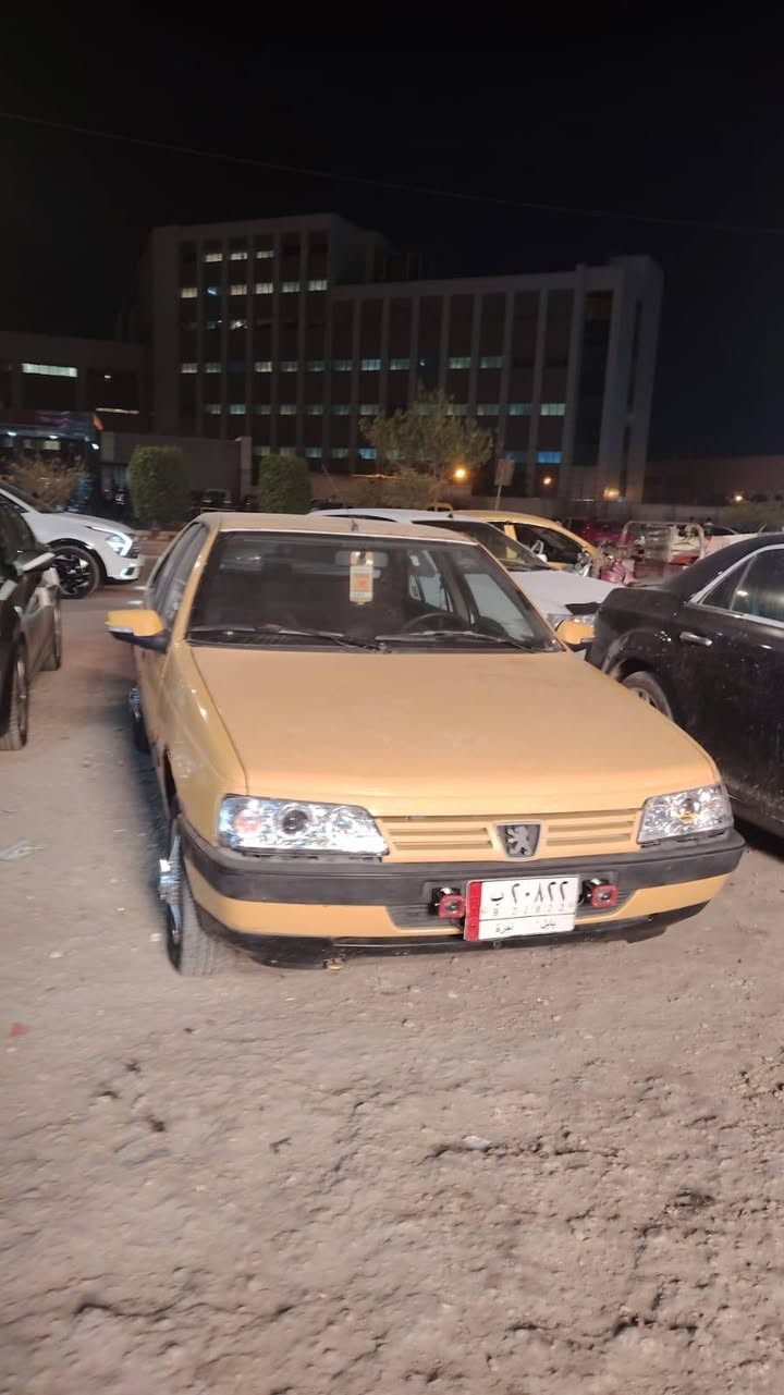 السلام عليكم شباب بيجو 405 موديل 2012 35 وبيها مجال ***********
