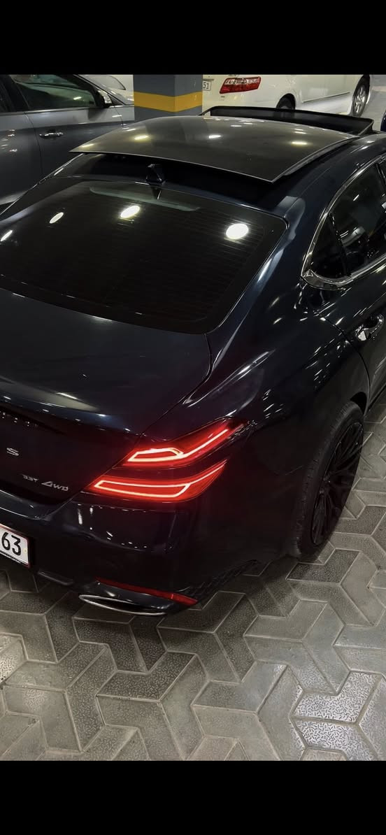 G70 2022 twin turbo 🧨
اذا تدور نظيف اعبر المنشور
جنسز G70 موديل 2022 فول 1/1 

محرك 6 سلندر 3.300 توين تيربو 🚀🚀
السيارة برستيج بأعلى المواصفات كلشي فول
 
ماشيه 84 الاف كيلو قابل للزيادة

بيها جاملغ وباب صفحة السايق وربع البنيد من امريكا 
وهنا بالعراق جاملغ خلفي وباب خلفي وباب امامي صفحة الصدر

يعني خمس قطع وربع البنيد وحادثها موجود بالصور
ماعندي سونار 

‎
السعر 179 ورقة وبيها مجال للشراي انشالله 

السعر جدا مناسب ومستحيل اكو هيج سعر بخواتها لو حزام 

مكان السيارة : بغداد البلديات .

‎رقم : *********** موجود واتساب
