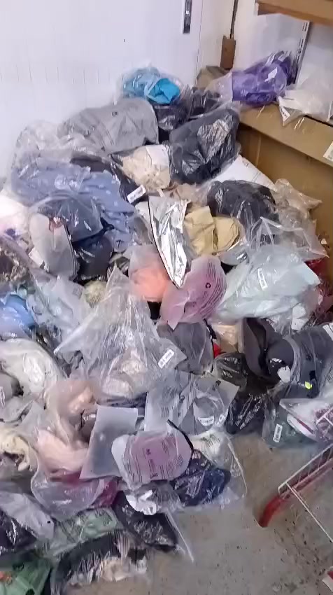 بسم الله وعلى بركة الله 
اليووم سوينالكم مجموعه من العروض 😍
 تابعو الفديوهات 
العنوان فلوجه حي الضباط شارع المستشفى مجاور دكتوره محاسن اسم المحل مجمع الأخوين للتبضع المنزلي 
متواجدين لساعه ١ليلا


**إذا كنت صاحب هذا الإعلان وتريد حذفه لأي سبب، رجاءا أرسل رسالة إلى الدعم الفني**