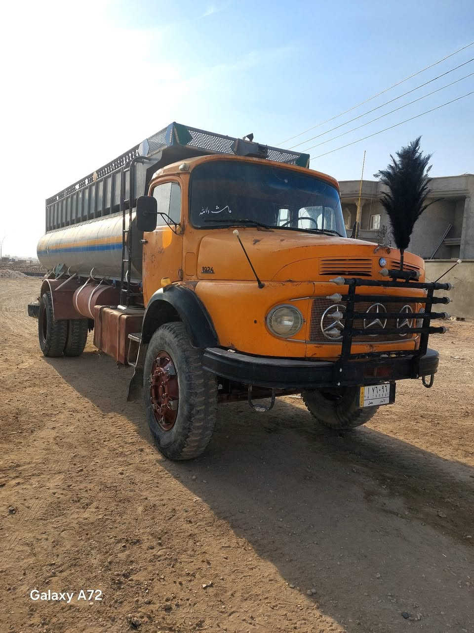 سلام عليكم ورحمة الله وبركاته
للبيع قجمه موديل 79 مايلر مطوله تطواله ابلاديه رقمه انبار ألماني 
محرك 55 كير 25 كفاله قماره مصبوقه ابجم الستفسار ع رقم 
اتصل ***********
