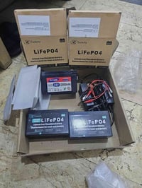 للبيع بطاريتين ١٢ فولت ليثيوم وبطارية ٢٤ فولت مع شاحناتهم التواصل 0770...