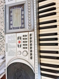 بيانو • قليل الاستخدام • معطل