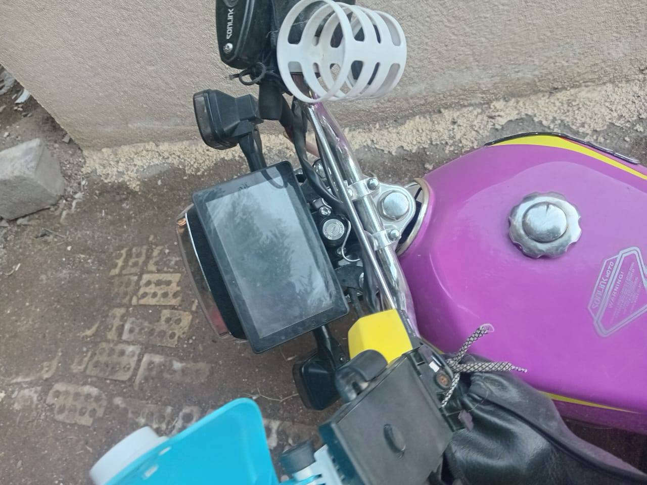 سلام عليكم شباب دراجه موديل ٢٥ نضافه خير من الله كامله مناقصها شي بعدها جديده بيها فقط طعجه بلويل الخلفي وممئثر عليها موصله ٧٥٠ *********** مكاني تقاطع درويش
