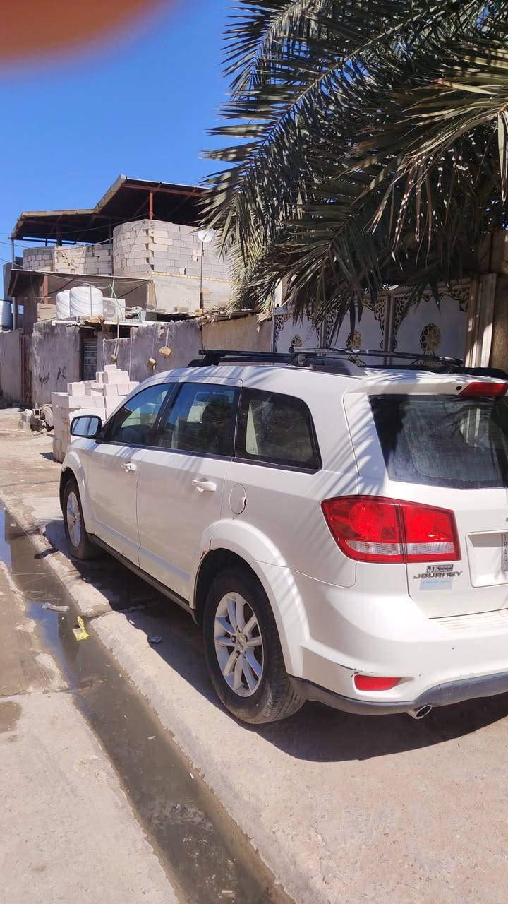 السلام عليكم
دوج جورني للبيع موديل 2013 سياره غرق بسيط صار لها عندي من 2018 لحد الان باسمي تحويل ثاني يوم 
 كهربائيات السياره كلها شغاله  سياره تبريد ثلاث قطع تحكمات ستيرن كشن سائق كهربائي سبعه راكب السنويه مامجدد بسبب الإهمال خمس سنوات بس بيها كازكيت سياره تحمه الكير مبدل قبل اقل من سنه السعر ٩٥ وبيها مجال


**إذا كنت صاحب هذا الإعلان وتريد حذفه لأي سبب، رجاءا أرسل رسالة إلى الدعم الفني**