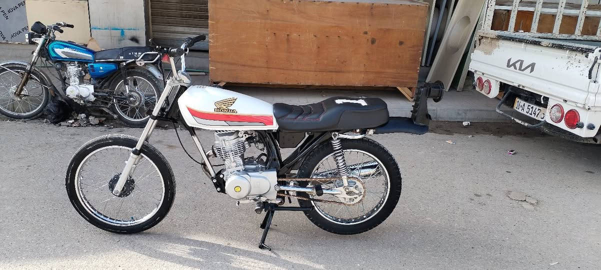 سلام عليكم
دراجه مديل ٢٣ أوراق استنساخ عدد ٦ كاملات مكاني ديوانية ***********
