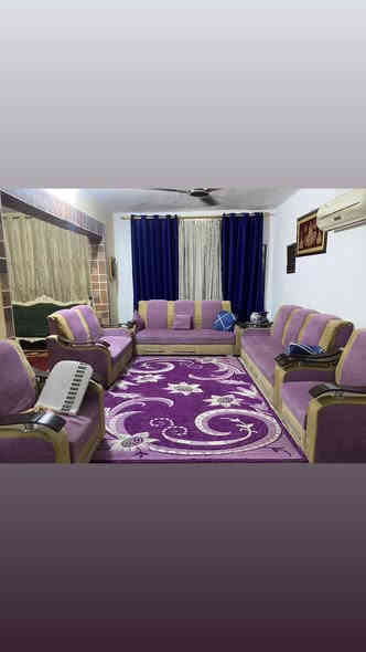 شقة طابق ثالث ملك للبيع المساحة 102م تحتوي على صالة وغرفتين نوم مع مطبخ ومجمع صحيات وبالكون موقعها ابي غريب مجمع عمارات الالبان قرب السوق والمدارس السعر ٤٥ مليون 
للاستفسار اكثر 
*********** وتساب 
*********** 
مكتب الخضراء والمدينة للعقارات والأراضي الزراعية
