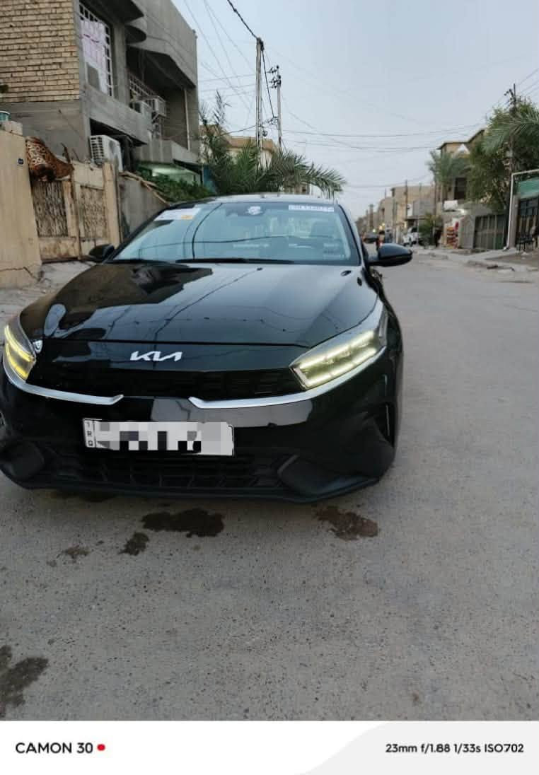 السلام عليكم كيا فورتي رقم بغداد 2023 سياره فول مواصفات للاخير عده البصمه حادثها قطعتين فقط السعر خاص ***********
