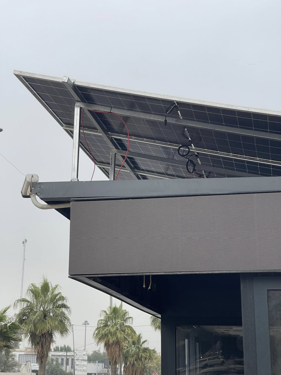 بغداد / الكاظمية 📍 
( لان راحة المواطن هي الاهم ) ✅

تنفيذ عمل نصب منظومة طاقة شمسية لمحطة وقوف الحافلات في مدينة الكاظمية المقدسة قادرة على تشغيل لوحة الاعلانات وجهاز التكييف وايضا منظومة الكاميرات والانترنت داخل الكابينة ✅

شركة افاق التراضي الوكيل الحصري لشركة ( ايفر اكسيد العالمية )

ضمان 5 سنوات للاجهزة و 15 سنة للالواح

كادر عمل متميز قادر على العمل والتجهيز في جميع محافظات العراق الحبيب 

العنوان :- بغداد - شارع الصناعة - بناية ركن الصناعة مقبل مطعم ريفان

للتواصل معنا ☎️
المبيعات
***********
الادارة
***********
***********
