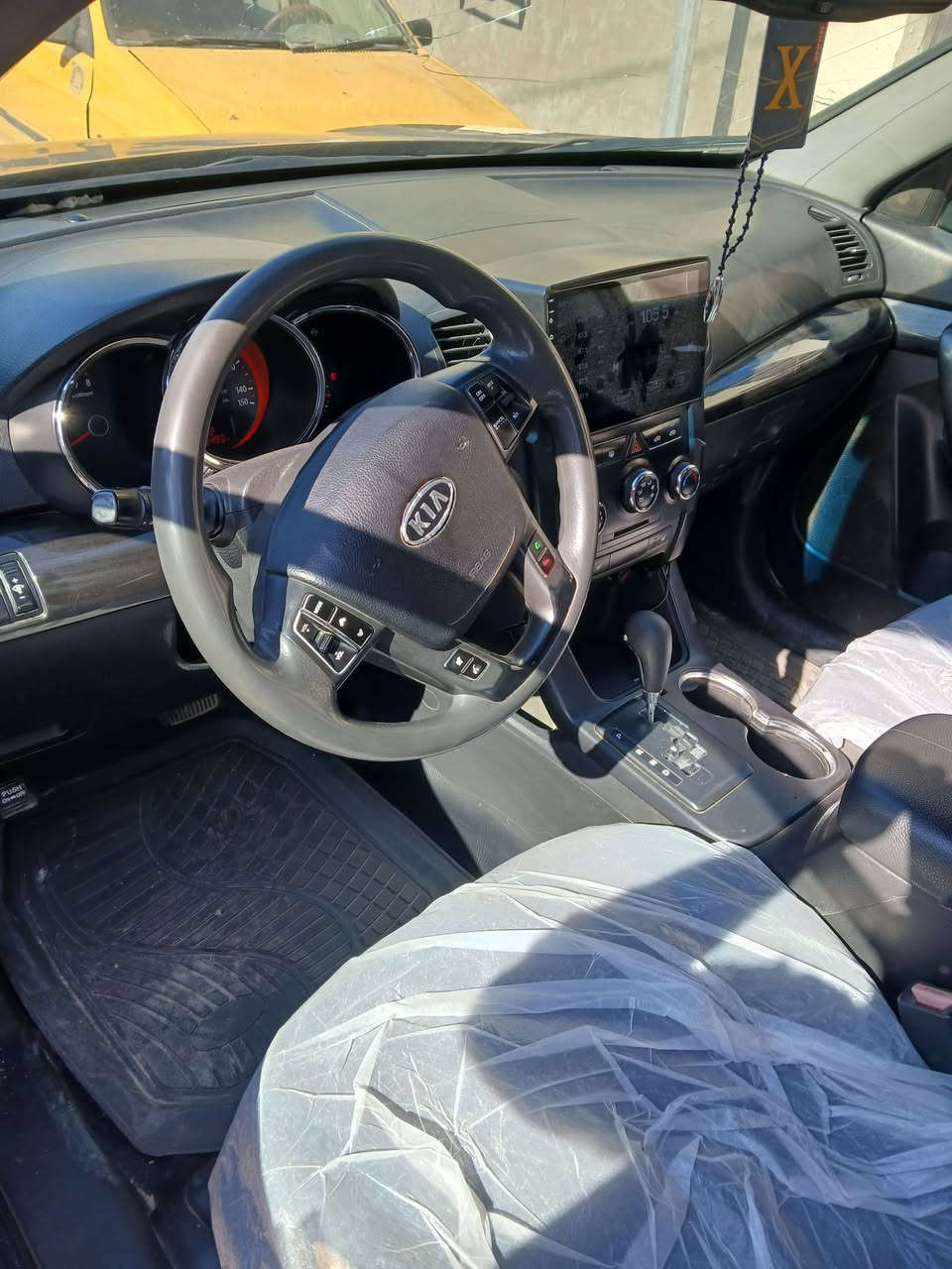 سورنتوللبيع جاهزه منكلشي كله شغال مال جناي مكينه 2400 امريكي جي دي اي 5راكب اب اسمي رقم الجديدسنويه جديده رقم بغداد ***********
