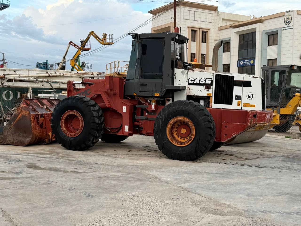 CASE 821C
موديل 2003 

دخول جديد 

مكفولة حامة 

كلو بةشرت 

مكن اربيل ***********  

***********
