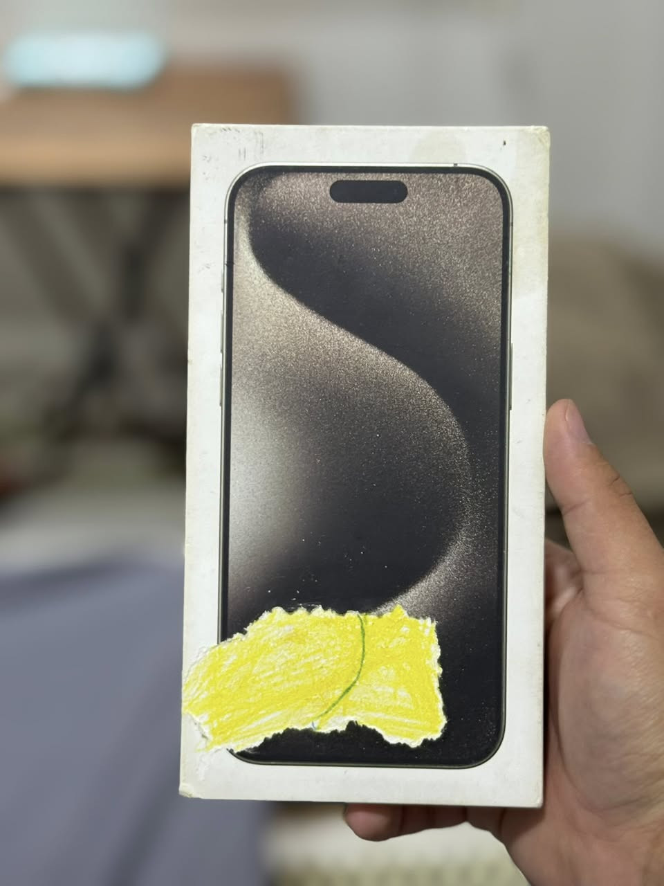 للبيع‼️
📱iPhone 15 Pro Max 
لون التيتانيوم الطبيعي (رصاصي)👉🏻
256 كيكا
البطارية 90 🔋 حقيقي لا معلايه ولا مبدله
الجهاز نورمال على وضع الشركه مابي اي شي لوك 
السعر 1.150.000 وبي مجال بسيط
مستعجل على البيعه 
مكاني موصل كوكجلي
***********
