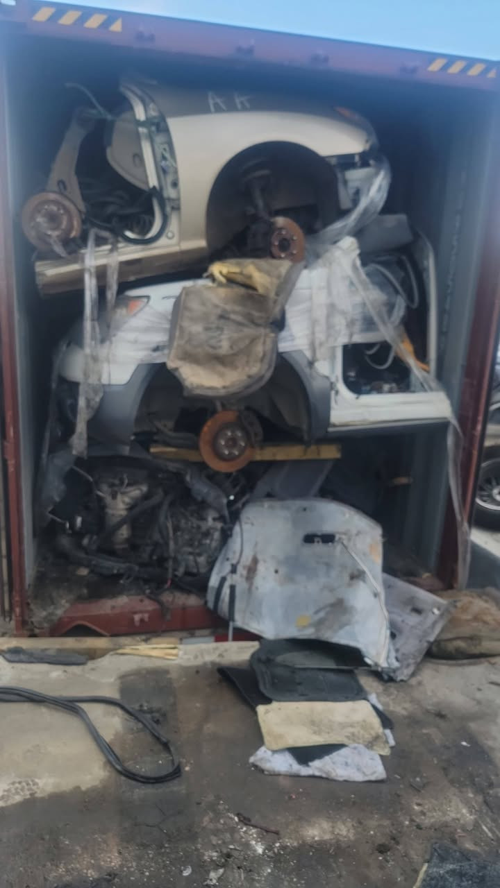 سلام عليكم من رخصة الأدمن المحترم
إلى أصحاب المحلات عندي  ٦ كصات مهافي ٦ سلندر
+ وحدة ٨ سلندر موعد الوصول أن شاءالله  
يوم  ١/١/ ٢٠٢٦ يوجد مع الكصات قماير + جاملغات خلفية يمنة ويسرا مع الكزوزات الأوان ٢ ابيض + ٢ احمر + ٢ اسود + ١ مشمشي سعر الكصة الوحدة ٤٤ ورقة البيع ٧ كصات شلع سيارة او سيارتين ما ابيع اعذروني  

 وايضا تتوفر لدينا حسابات المزادات الأمريكية والكندية منخفضة العمولة اليحب يشتري مباشر اني بل خدمة والتقطيع والنقل علينا 

العنوان بغداد الأمين الثانية قرب مطعم الرياضي محلات العادل للمزادات الأمريكية والكندية 

للإستفسار 
عادل ابو أية 
*********** 
***********
     او 
سيف الباشا 
***********
