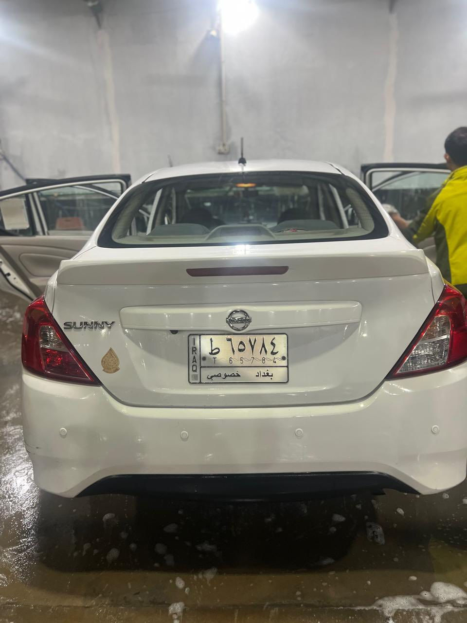 السلام عليكم نيسان سني 2019 كفاله عامه من الحادث و الصبغ كير ومحرك خير من الله حداديه خير من الله  تخم تاير جديد سياره بيها طلقه بخشم البنيد وبارد مدكر والي محددهم بلون الاصفر فقط غير هذا ماكو ممشاها 172 ألف للتواصل *********** وفقط شراي يتصل المو شراي لا يتعبني وسلامتكم سعر 110 للاستفسار اتصل ما متواجد فيس
