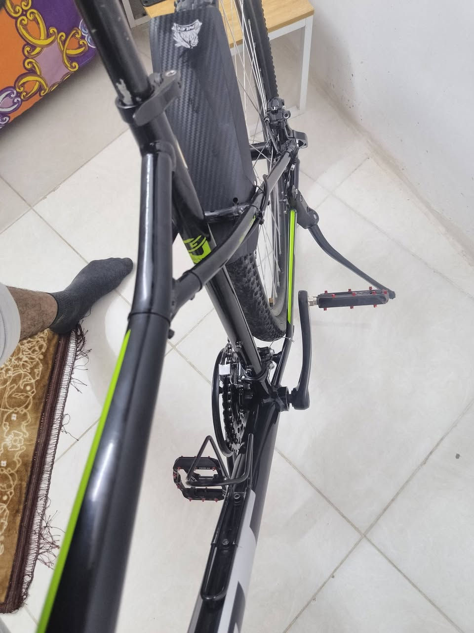 السلام عليكم
دراجه هوائيه من شركه العالميه GT
بريكات شيمانو هايدروليك
جير من شركه micro SHIFT
سبعه خلفي وامامي ثلاثه 
دبلات من شركه SRSUNTOUR
بودرات من ماركه يابانيه 
حجم 29 وقياسه L 
هديه خوذه حجم L
المكان شارع حيفا


**إذا كنت صاحب هذا الإعلان وتريد حذفه لأي سبب، رجاءا أرسل رسالة إلى الدعم الفني**