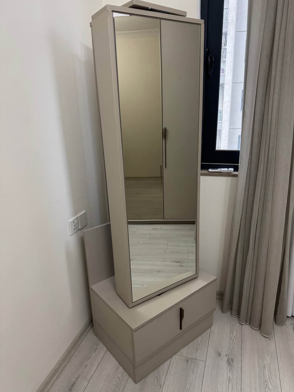 غرفة ١٠ قطع مع دوشك و مخزن تحته مستعملة شبه جديد أربيل, العراق


**إذا كنت صاحب هذا الإعلان وتريد حذفه لأي سبب، رجاءا أرسل رسالة إلى الدعم الفني**