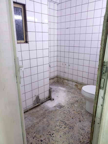 شقه اللايجار 👍
المساحه 90متر ✅
موقع الشقه كراده قرب سيد ادريس ✅
تتكون من غرفتين وصاله مصبوغه صبغ جديد 🍁
طابق ثاني اجارهاا 550قفل بدون تفاوض 
استفسار ***********
