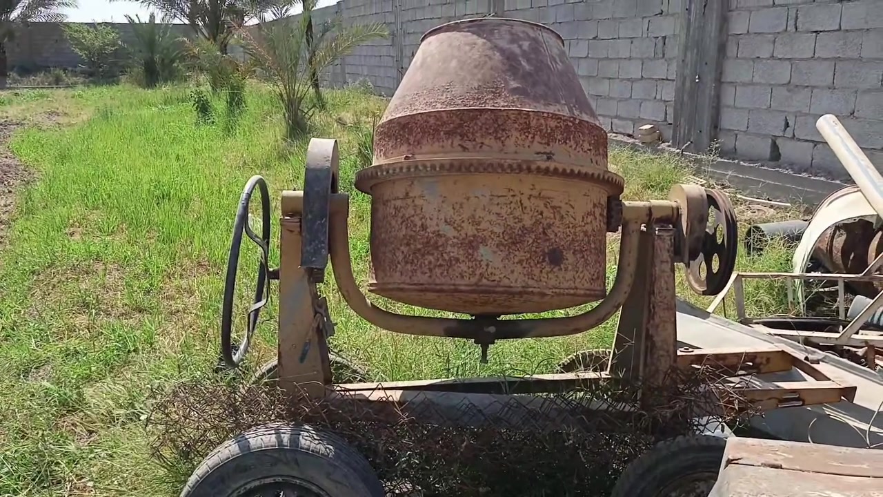 خباطه للبيع نظيفه جدا بدون ماطور إني اشتريته قبل ١٠ سنوات ٥٥٠ واشترتله ماطور بانزين ١٠ حصان ٢٥٠ إلي يريدها الوحدها أو هيه والماطور خل يقيم بل يرضي الله ويجي يأخذها المكان حله قرب سيطرة أم الهوى هاتف ***********
