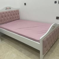 غرفة تركية بناتية للبيع درجة أولى متينة وعملية ونظيفة متكونة من:  اثني...