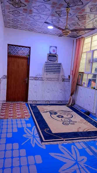 بيت للبيع 100 متر.. طابو صرف
النجف.. حي ميسان.. قطاع 22      ( 5157)

صب كونكريت مسلح.. طابق ونص  بناء سنة ( 2023)

الطابق الاول..  غرفة وصالة ومطبخ واستقبال وصحيات

داخلية وخارجية 

الطابق الثاني..  غرفة وصالة وصحيات وسطح 

السعر 127 وبي مجال 

للاستفسار*********** اتصال او واتساب
ولمتابعة المزيد https://facebook.com/groups/1759423854261211/
