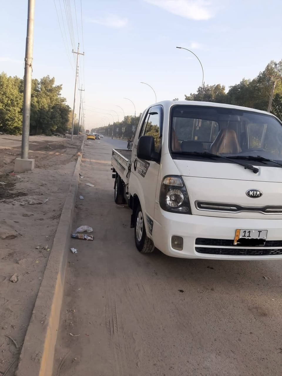 كيا حمل موديل 14 رقم بغداد انكليزي مشروع وطني بأسمي مداور ثاني يوم 
بيها رش صبغ الباب والربع فقط
العنوان كربلاء 
السعر 98 
رقم الهاتف ***********
