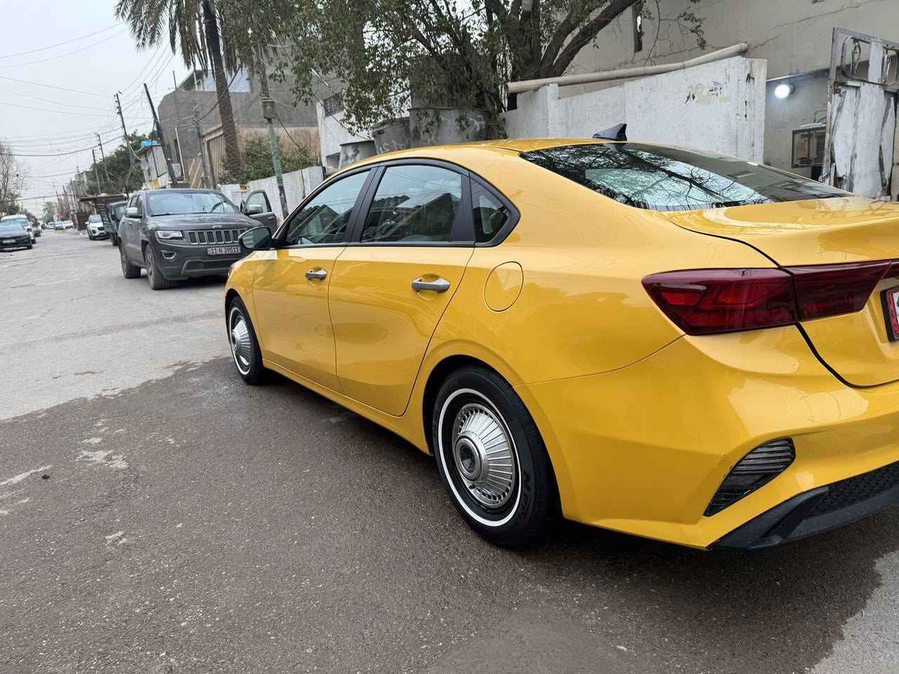 السلام عليكم فورتي ٢٣بدون ايرباك ماشيه ٢٨ محرك دوش ٢٠٠٠ رقم بغداد بسمي شاشه كبيره تحديد مسار سياقه ذاتيه تحكم ستيرن كامره دواره وباقي المواصفات/السعر ١٧٢/***********
