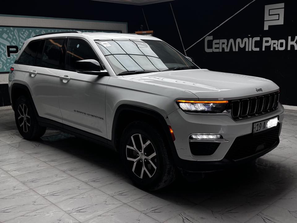 جيب شيروكي لمتدد موديل 24 سيارة حادثه فقط خشم الجاملغ السياره جديده بدون صبغ ماشيه 33 كم للاتصال ***********
