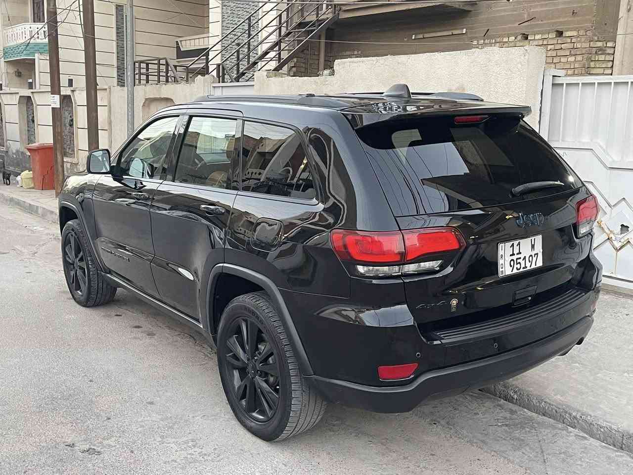 السلام عليكم
للبيع او مراوس حسب القناعه 
جيب شيروكي 2019 بلاك توب 
بيها صبغ جاملغ وبنيد فقط بدون دواخل الباقي مكفول
سياره جديده وجاهزه من كلشي 
محرك 3600 6 سلندر
رقم بغداد باسمي تحويل مباشر 
السعر 223 وبيها مجال 
للاتصال ***********
مكانها بغداد حي الجهاد حي الحسين
