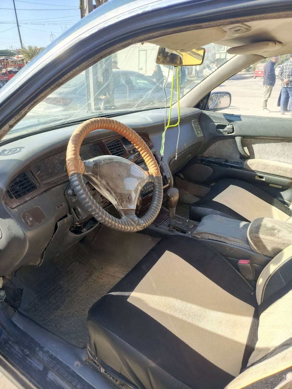 للبيع بطه فصل موديل 93              السعر 40 ورقه $
كفاله كص ونقل وضربه قويه مصبوغه حزام للجماليه 
مكينه وكير 2500 ديلكوو جدد لاتنقيص ولا تبخير 
حداديه 70% كهربائيات كلهه شغاله من الطول للطول 
تخم تاير جديد تخم ويل جديد رقم دولي مصفره غرامات 
هزه جديده مالكهه يمي مكاني كربلاء ***********
