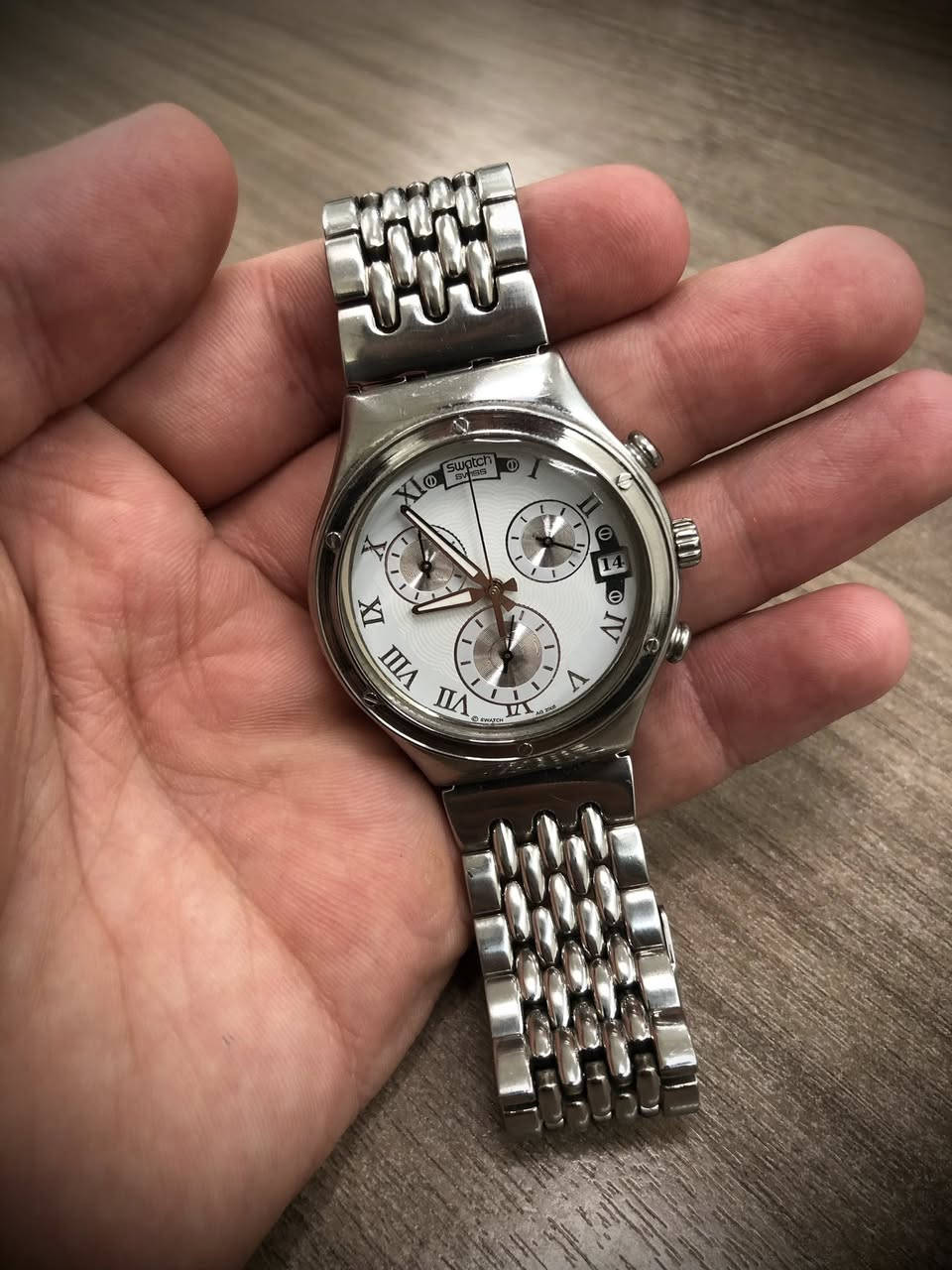 سواتش سويسري اصلي 🇨🇭🇨🇭
نظاقة قوية جدا // مينة مميزة // كرونوغراف نطام العمل كوارتز // ارقام رومانية المرغوب // منفذ تأريخ يومي //السير الاصلي والبوك الاصلي // الساعة مختومة ما تقبل اي نقاش بالاصالة // ثلاث سناتر متعددة الوضائف // زجاج مقاوم للخدش // 
‏🇨🇭السعر خااااص لطفااا🇨🇭
يوجد توصيل لكل المحافظات


**إذا كنت صاحب هذا الإعلان وتريد حذفه لأي سبب، رجاءا أرسل رسالة إلى الدعم الفني**