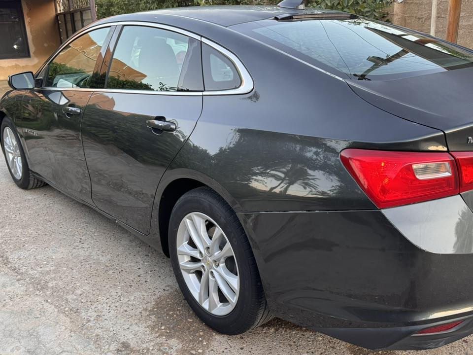 السلام عليكم 
للبيع ماليبو موديل 2018  LT
مواصفات Lt معروفه
السيارة نضيفه ومابيهه اي خلل عدا كم خدش بسيط موجود بالسيارة وواضح بالصور 
مكفوله من كلشي گير ومحرك ممفتوحات 
تخم تايرات امامي جديد 
كشن  الامامي تحكم كهرباء
بصمة بالابواب 
كاميرا 
شاشة 
محرك ١٥٠٠
العداد ١٢٩ ميل قابل للزيادة
الضرر :الجنطةالخلفية مبدل نفس اللون 
السعر :105$ 
رقم الهاتف *********** متواجد ع الواتس اب
