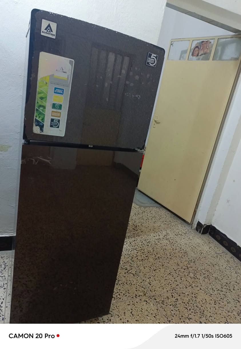 ثلاججه مستخدمه فقط لاستيكه لباب تحتاج تبديل و باب فريزر مضروب سعره ١٠٠


**إذا كنت صاحب هذا الإعلان وتريد حذفه لأي سبب، رجاءا أرسل رسالة إلى الدعم الفني**