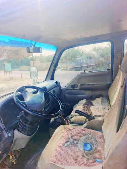 السلام عليكم سياره فونتيره البيع شوفت عينك كير جديد مكينه نضيفه السعر 35/
المكان ذي قار سوق الشيوخ وهذه رقمي 📞***********
