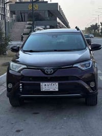 راف فور للبيع 2018 XLE فول مواصفات  ماشيه ٦٥ الف كليو  حادثهه حافه الب...