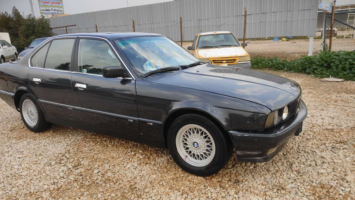 بي ام 535 للبيع اومراوس سعر 48او بيهة مجال قليل مكنة اوكير اوحداية أو تخم تايرات خير من الله سيارة جاهرة أو مكفولة مصبوغ الجمالية فقط مديل 88 مكان ابو صخير نجف رقم موبايل *********** النجف, العراق
