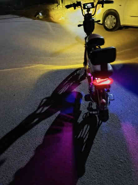 السلام عليكم ماطور شحن للبيع موديل ٢٤  بعدة جديد تشغيل عن بعد إنذار سرقة اشاير لايت عالي ناصي الماطور تاخذة مادب علي ربع الماطور بعدة جديد متعوب علي المكان حديثة قرب إعدادية حديثة رقم الهاتف *********** السعر ٣٠٠ وبي مجال
