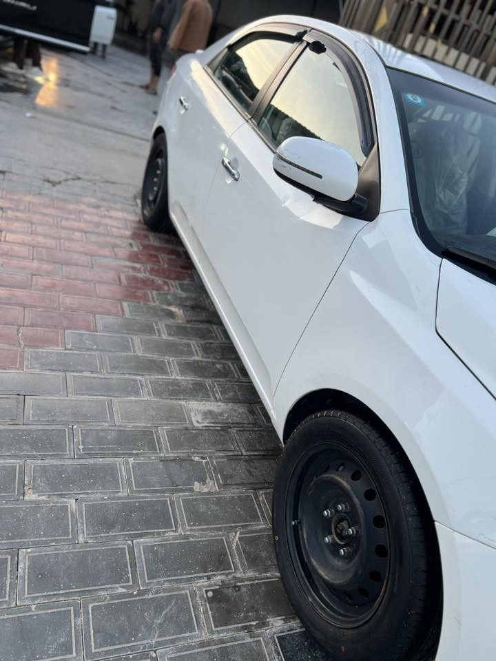 سيراتو 2013 فول مواصفات خليجي بيع او مراوس شفتات ستيرن فتحة سقف حساسات حدادية 80% مكينة وكير خير من الله بيهة منضومة غاز السيارة بيهة صبغ بل بيبان وبارد بل جنطة بس بارد تايرات جدد مكاني كربلاء سيارة جاهزة سعر 106 وبيهة مجال ***********
