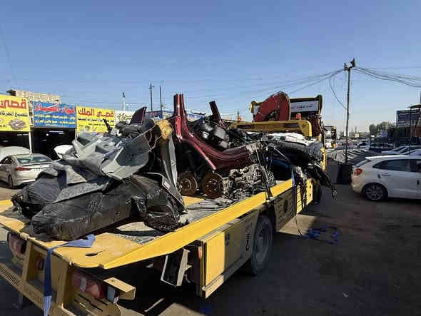 وتوفر جميع قطع غيار Jeep 

والفورد مافريك 22.23.24

صدر 📍

حداديه 

ابواب 

دعاميه

فررممه

كهربائيات

عقول 

العنوان 📍صناعه البياع الشارع الأول 

يوجود توصيل لجميع المحافضات

*********** ابوعلي

*********** صادق
