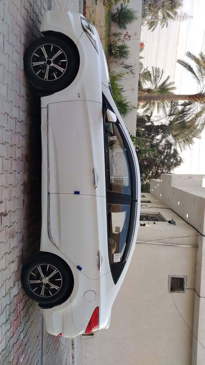 للبيع #98$ وبي مجال
مكاني بغداد
رقم بغداد انكليزي بسمي 
اكسنت خليجي #موديل2013
محرك #دوش1600 كير ومحرك مكفولا
مكفول من الصبغ والتبديل 
سونار مرفق بالمنشور
مواصفات شاش لمس كامره دواره حساس خلفي نضام ايكو وبعد مواصفات معروفه 
تخم تاير حاديه خير من الله تدفئه تبريد ثلج مابيه اي نقص 
تفاصيل اكثر اتصل وبخدمتك 
***********
***********
