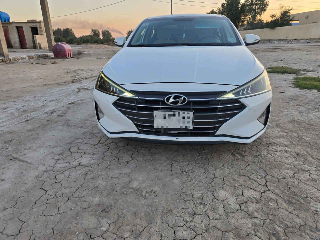 هونداي الانترا خليجي موديل 2020 رقم ذي قار حره تحويل ثاني يوم كفاله عامه من الضربه والصبغ والفتح والبارد مكينه وكير مكفولات على الشركه ما مفتوح برقي بيهن سيارة جديدة كلش واحلا من الصور حدادة وتخم تاير جدد السياره فول مواصفات فتحه بصمه 5ويل كب بعد بيهه مواصفات هواي مكان السياره ناصرية مركز خلف الجامعه السعر 160 ‏ للتواصل ‪***********‬‏ ملاحظة  إذا طلع شي خلاف كلامي أتحمل كافه المصاريف
