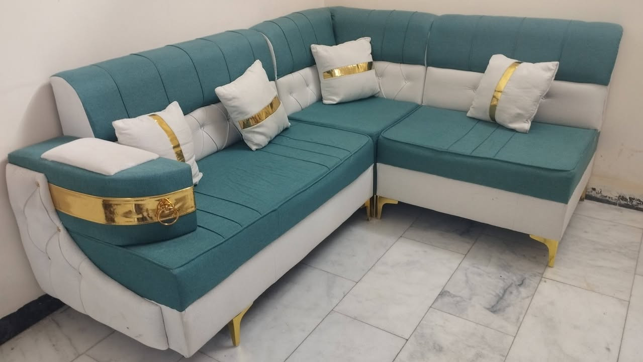 السلام عليكم 
- عندي ديوان صغير (زاوية) للبيع قياس (٢ متر × ١,٥ متر) لون ابيض وتركوازي نظيفة جدا وشغلها مرتب ما صارلها هواي من اشتريتها ترهم تخليها بأي مكان عادي السعر  ١٢٠,٠٠٠ دينار وبيها مجال للطيبين . 
- عندي طابعة للبيع نوعها برذر موديل (MFC-J470DW) سكنر واستنساخ وطباعة مستعملة نظيفة تطبع وجهين وبيها فيدر من فوك علمود الاستنساخ المستمر عدة اوراق بوكت واحد ومشتريلها منظومة خارجية كبيرة حقن خارجي تستوعب كمية مضاعفة من الاحبار بكيفك تريد تخلي المنظومة نفسها او تشتريلها الكارترج الاصلي مال الاحبار بس ينرادلها تضبيط وتنظيف النوزلات 
السعر ٥٥,٠٠٠ دينار وبيها مجال بسيط . 
عنواني بزيونة وهذا رقمي :  (***********)
