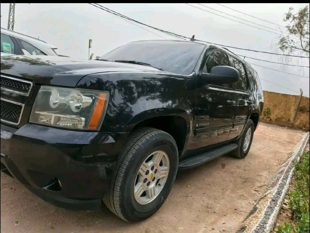 السلام عليكم ورحمة الله وبركاته تاهو  ادوات ادوات
 موديل ٢٠٠٨ 
السياره دخول جديد مكفوله من العشاير والسرقه  ول انتربول 
 السياره جديده شرط كارتون بدون حادث دعاميات عله وظع الشركه كفاله عامه شرط السونار

مكان السياره ديوانيه 
السعر ١٢٥ ورقه وبيه مجال حك الجيه 
***********
***********
