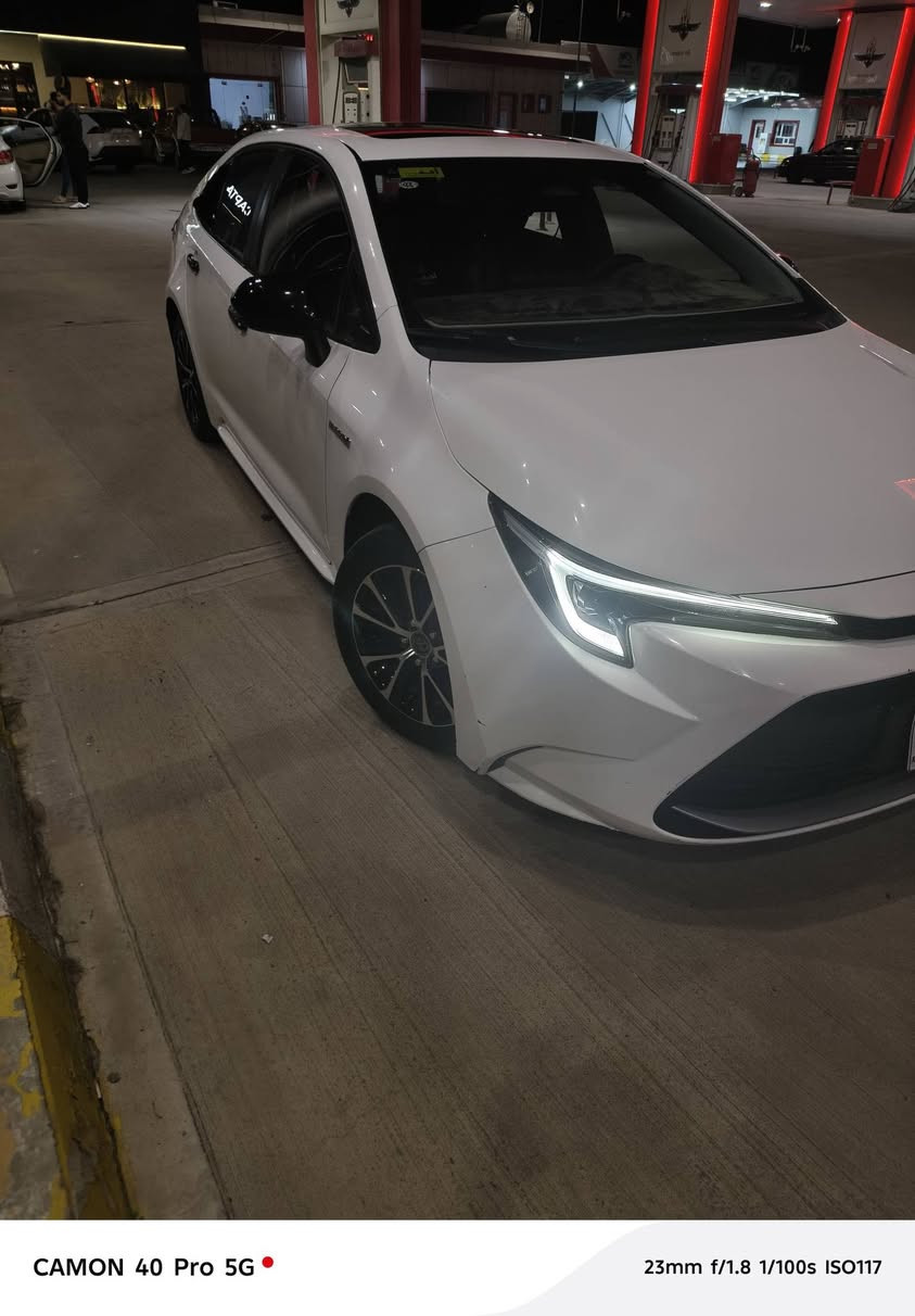 سلام عليكم
للبيع تويوتا كورله الشكل الأمريكي هايبرد كفاله عامه شكل السبورت مكفوله من كلشي فول مواصفات الأخير السياره ماخذها زيرو على ايدي ورقمها أربيل بسمي أتريد تحويل أتريد وكاله  وضايفلها سستم سوادات كامل مكانها كركوك سعرها 153 وبيها مجال حك الجيه  الاستفسار ***********
