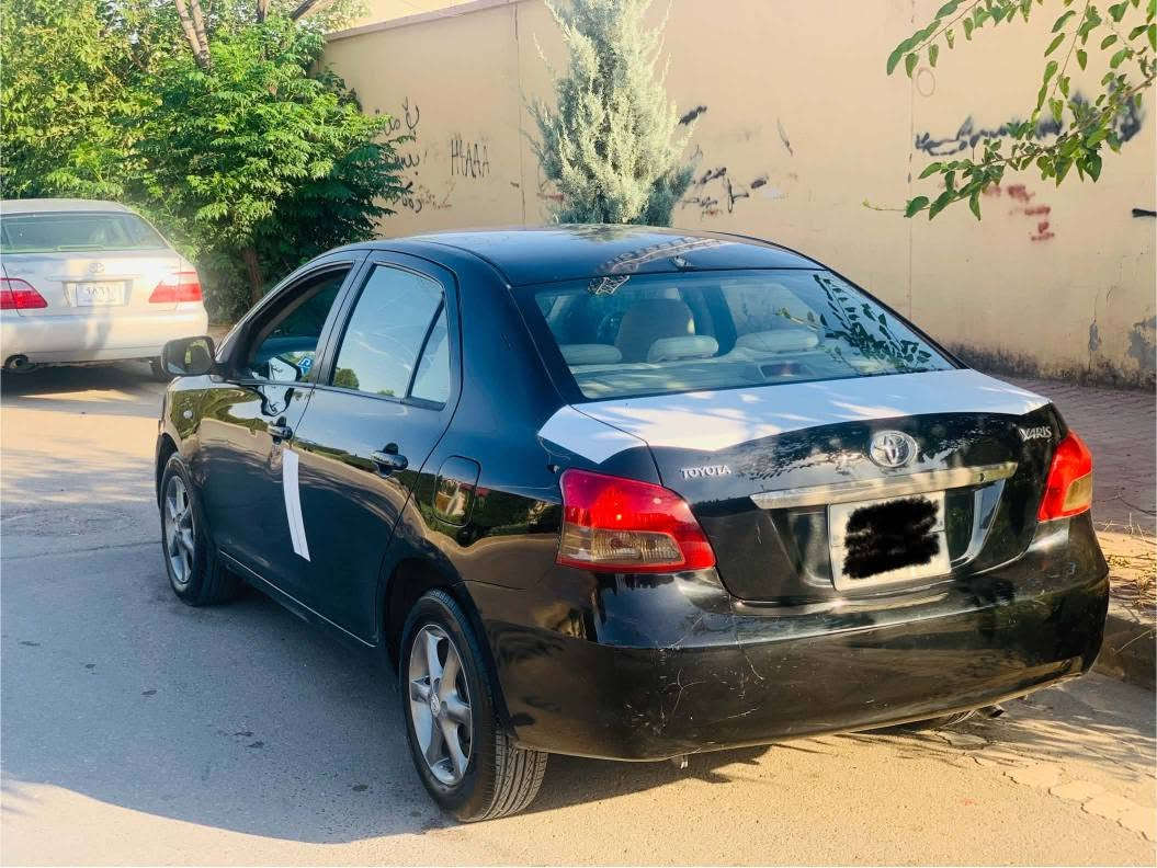 سەرەتا بە ناوی خوای گەورە 

toyota yaris  تۆیۆتا یارس 
خوار هەموو بازار 
مۆدیل ٢٠٠٨  ئۆتۆماتیک مەکینە گەورە 
گێڕو مەکینە و تەبرید بە شەرت 
تەقە و رەقە بەشەرت 
٣ پارچەی بۆیاخە بێناو گرتن 
چوار جام کارەبا. ئاوێنە کارەبا . abs . 
دەبڵ گێچ و پێنج کەلە بلاجکتۆر  لایت زینۆن 
چوار تایەی تازە 
خەرامەی تیایە دوای معامەلە بۆت ئەگەرێنمەوە 
رەحمەتان لێبێ موشتەری نیت سعرمان پێ تاقیمەکەرەوە  
سەیارەکە مالی دۆستە 
بۆ زانیاری زیاتر پەیوەندی بکە 
*********** viber wats up السليمانية, العراق
