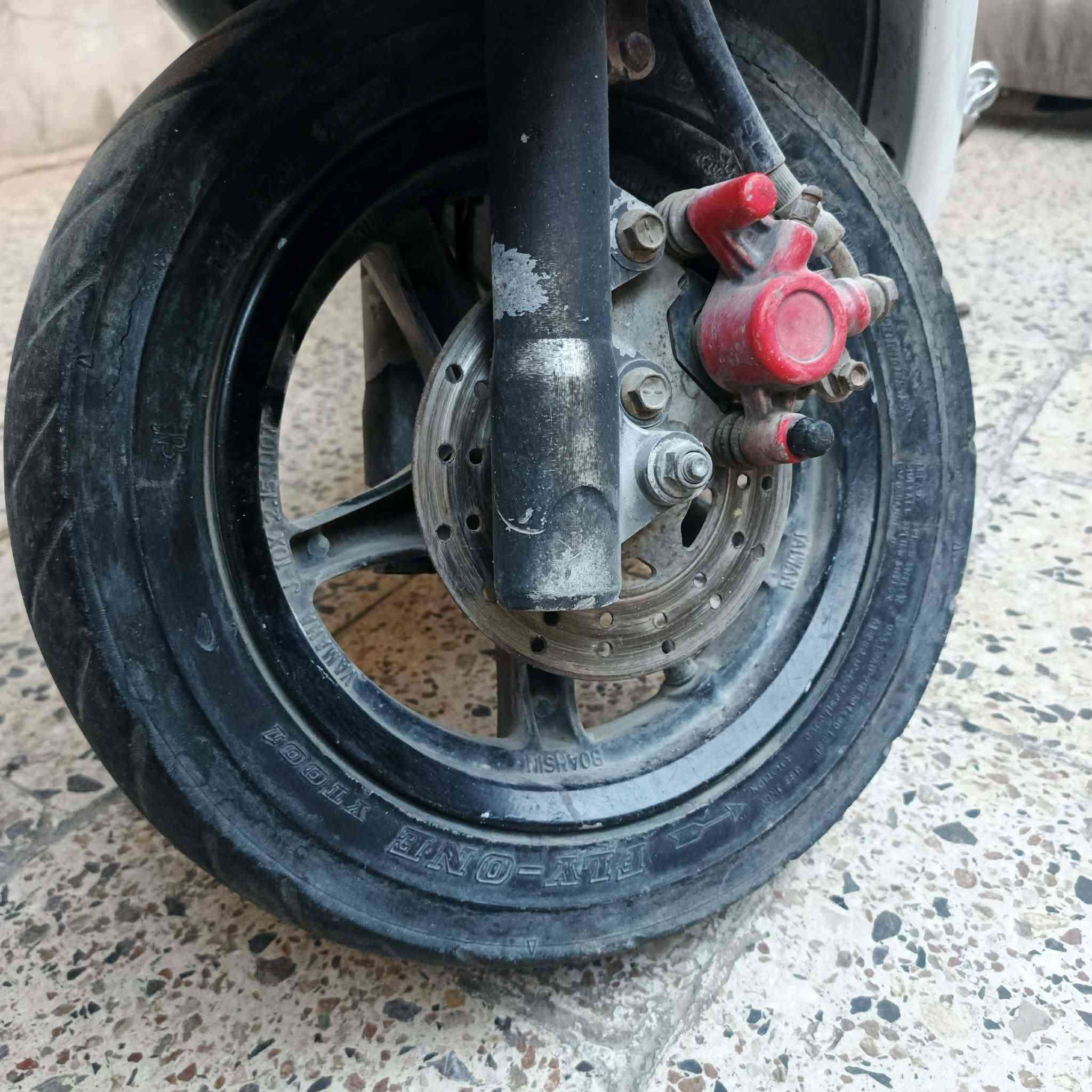 سلام عليكم عصفوريه شغاله وحلوه بس الصالنصه شويه مطمومه 
السعر ١٢٥ 
مكاني البلديات التراث 
***********
