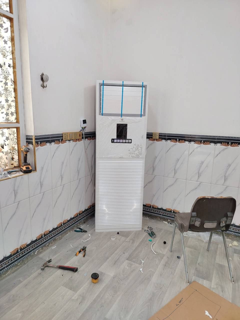 تم بحمد الله فتح وغسل و تنصيب
13 سبلت منطقة رحمانية الشعلة 
12 سبلت منطقة الكاظمية 
11 سبلت منطقة المنصور 
تجهيز وتنصيب سبلت ٣ طن عمودي رويال الرحماني منطقة حي العدل 
حيدر الشمري دقة بالمواعيد سرعة الانجاز
مستعدون لتجهيز وتنصيب وصيانة اجهزة التكييف والتبريد(سبلت _مكيف هواء _ ثلاجة)
***********
***********
