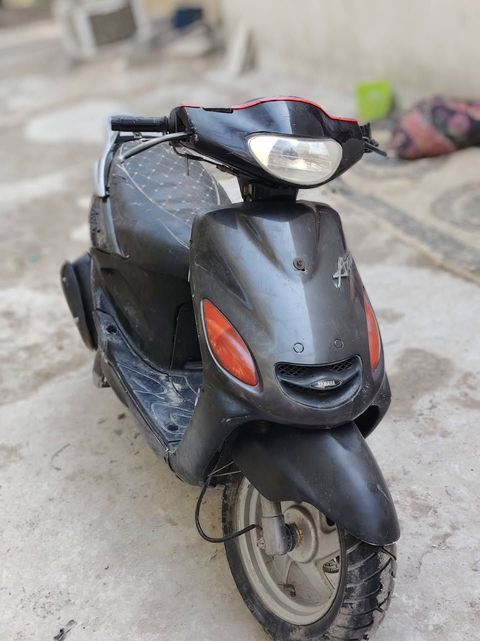 سلام عليكم اكزز خطين كهرائياتها كلها شغاله سلف هندر لايت بك لايت هورن قفل جنطه قفل سكان كلجات جدد وباتري اصلي جديد توني شاده دراجه. كامله مال جناي سعره 300 وبيه مجال لشراي *********** مكان ناصريه
