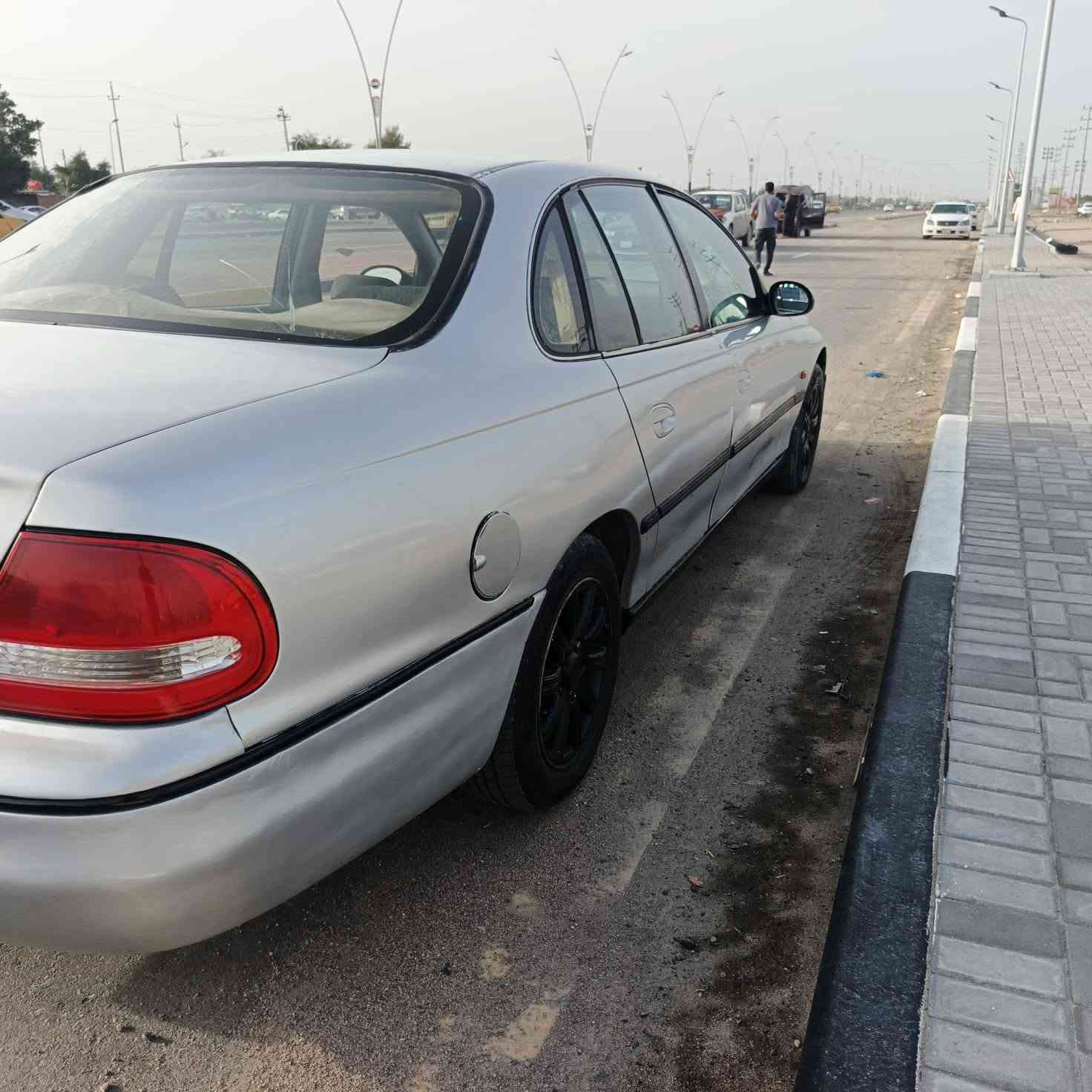 السلام عليكم كابرس موديل 2000 اس اس محرك 5/700 المحرك بي تبخير والسياره صافيه السعر 40 وبيه مجال بسيط للشراي .. رقم الهاتف
***********

