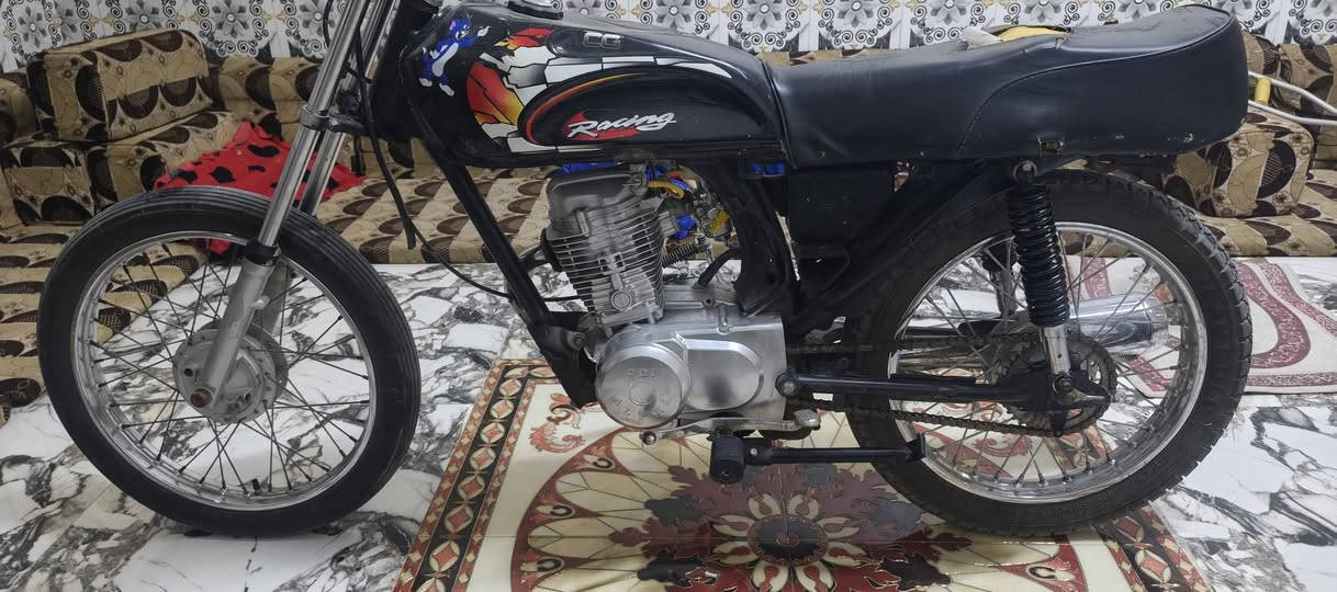 السلام عليكم دراجه لبيع  السعر 250 باقي التفاصيل خاص ***********
